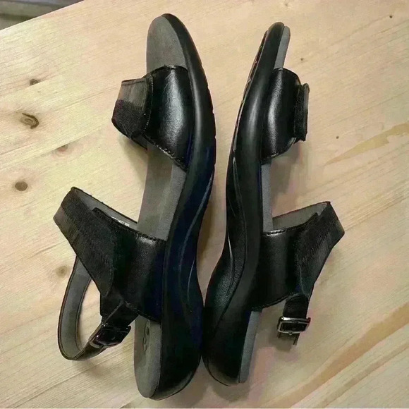 SAS Nudu Women’s size 9WW Black/Gray Leather Cushioned Adjustable Sandals EUC - Picture 9 of 10